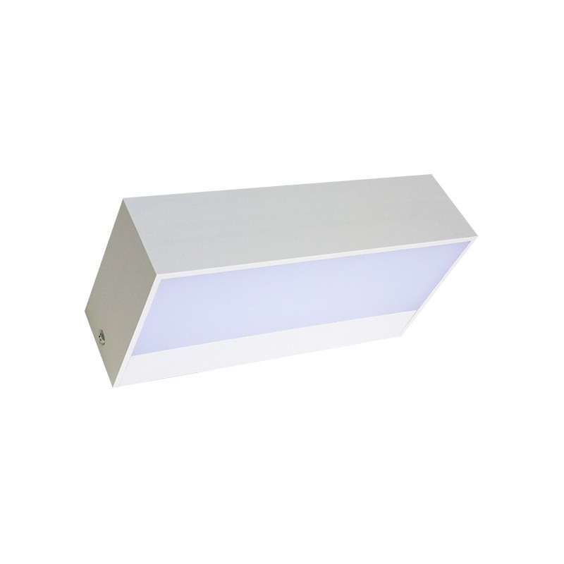 Aplique LED rectangular sobreponer 9W Luz cálida. Aplique LED rectangular sobreponer 9W Luz cálida.